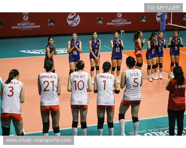 中国女排奋力逆转意大利队赢得世锦赛关键胜利